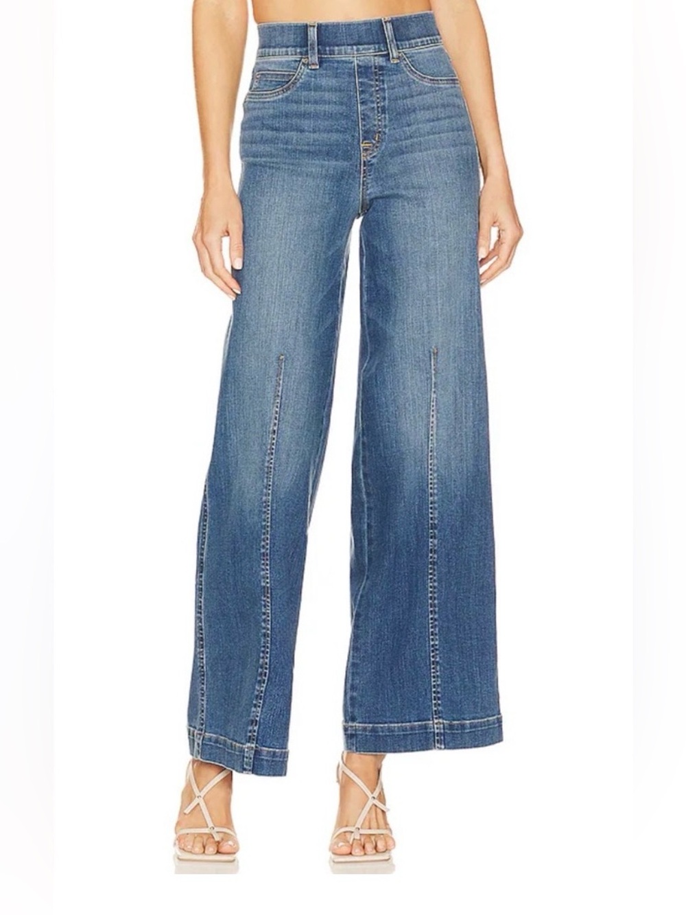SPANX jeans Seamed Front Wide Leg in Vintage Indigo. Size M, medium